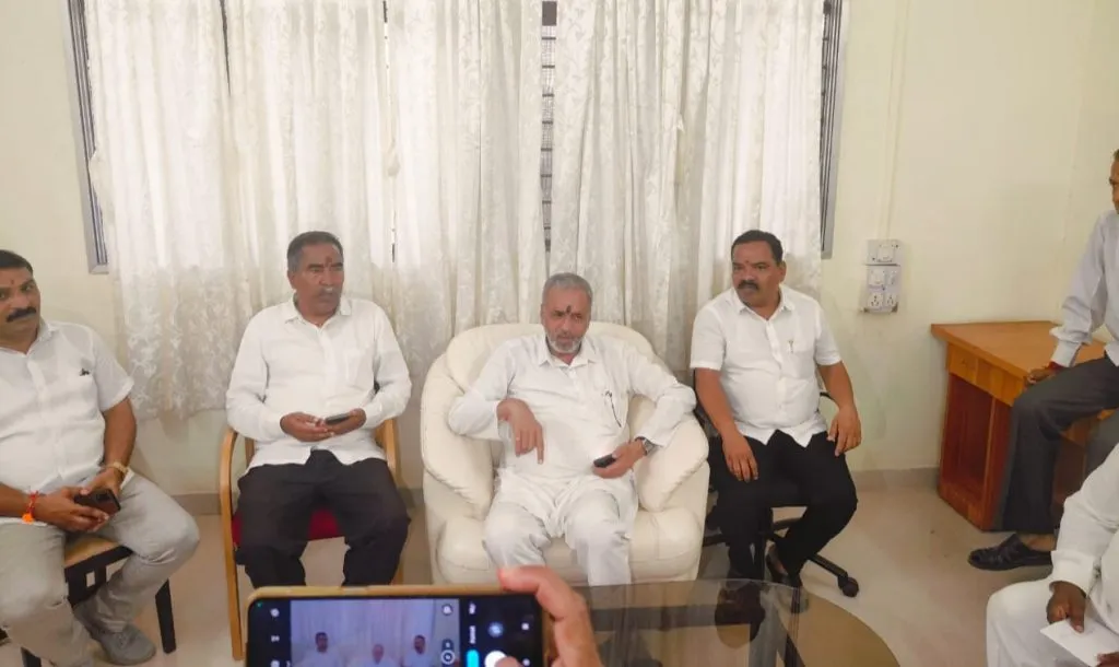 The Chief Minister should resign