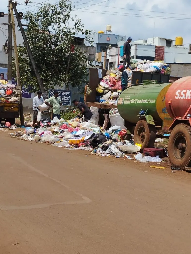 Garbage heap on Angol-Vadgaon main road