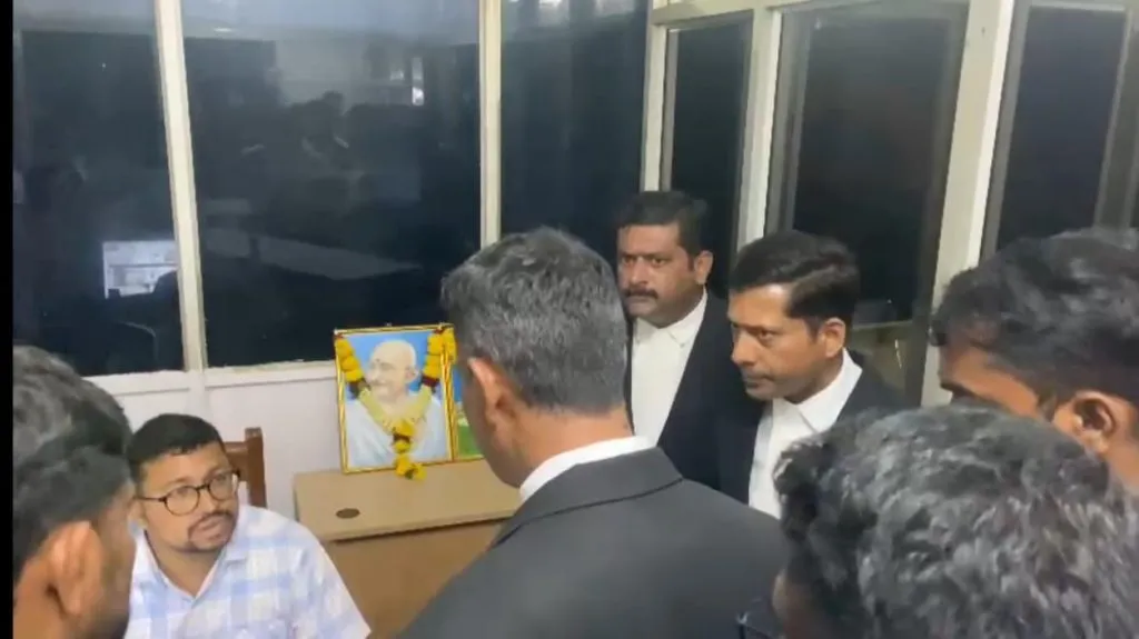 Lawyers warn Sub-Registrar Office staff