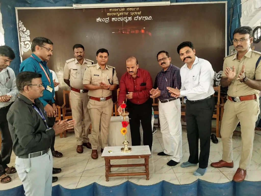हिंडलगा कारागृहातील महिला कैद्यांना पशुसंगोपनाचे धडे Animal husbandry lessons to women inmates of Hindalga Jail