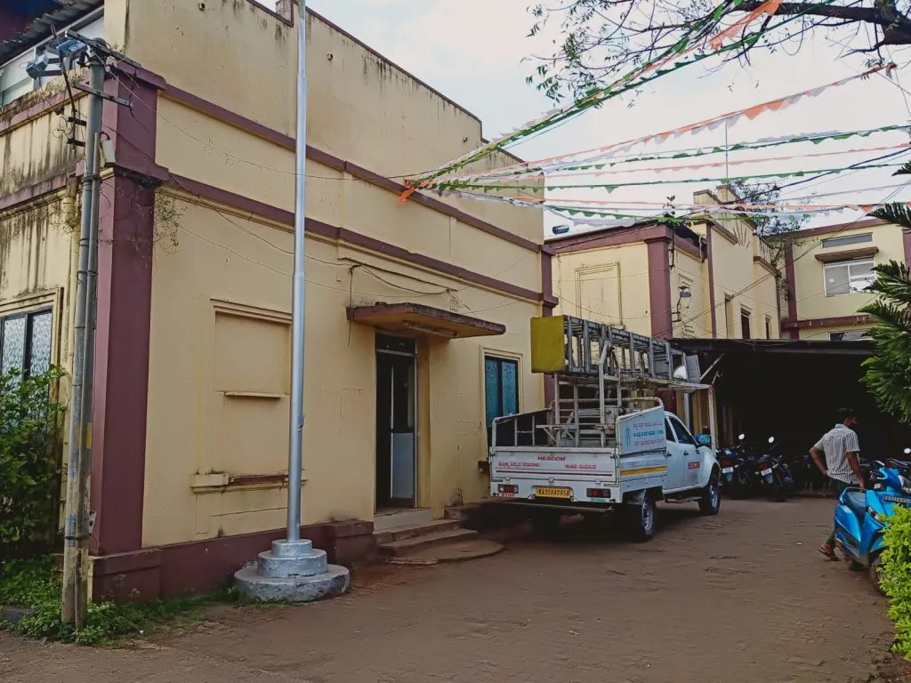 Hescom's service crashed due to server down