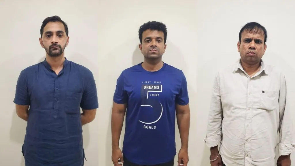 दोन जीएसटी अधिकारी लाचप्रकरणी अटकेत Two GST officers arrested in bribery case