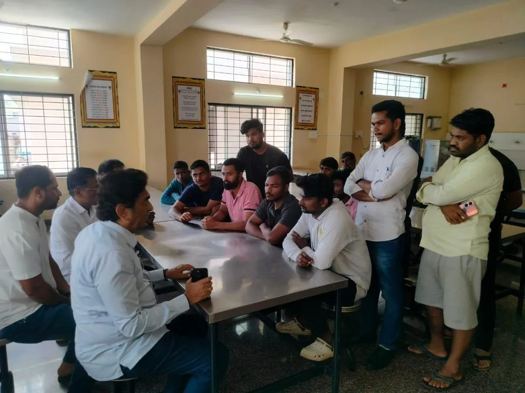 MLA Raju Seth checked the quality of food