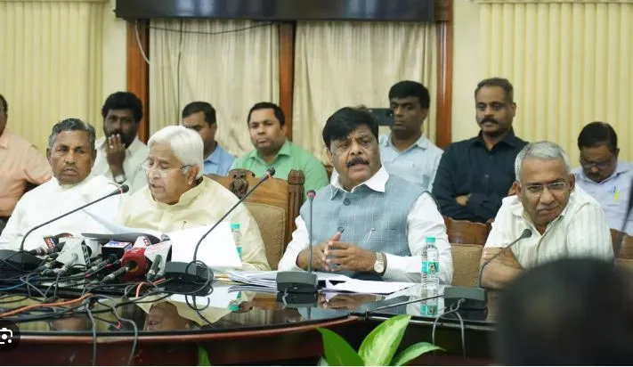 अंतर्गत आरक्षणाला मंत्रिमंडळाची मंजुरी Cabinet approval for internal reservation