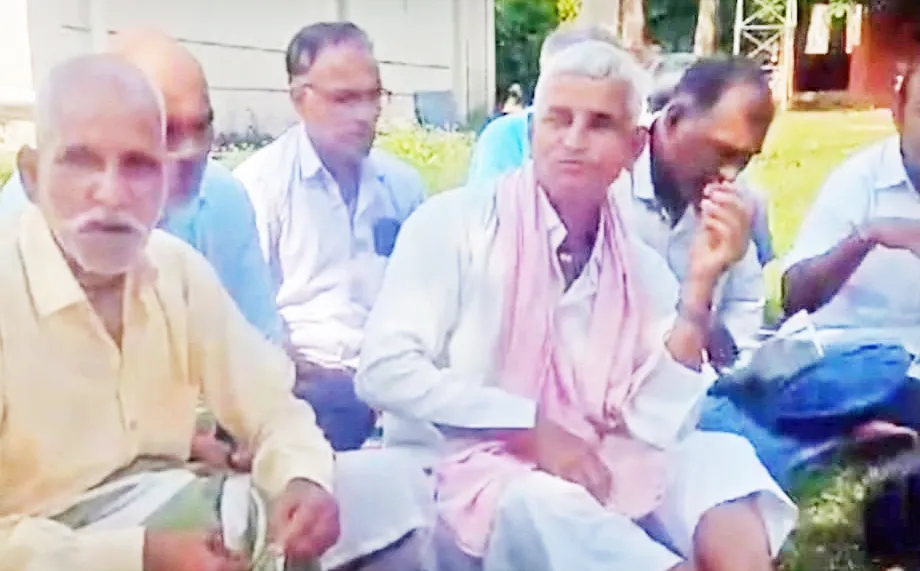 An attempt to steal Parshwanath's idol at Golihalli was foiled by the students