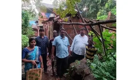 Loss of three lakhs due to house collapse due to heavy rain