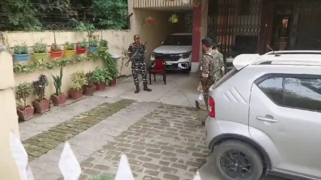 ED raids more than 20 locations in Jharkhand