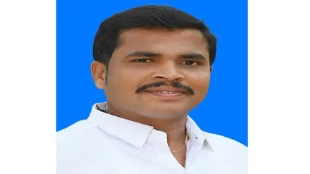 कुडाळातील शिंदे गटाचा मेळावा म्हणजे बचत गटाचे स्नेहसंमेलन : हरी खोबरेकर