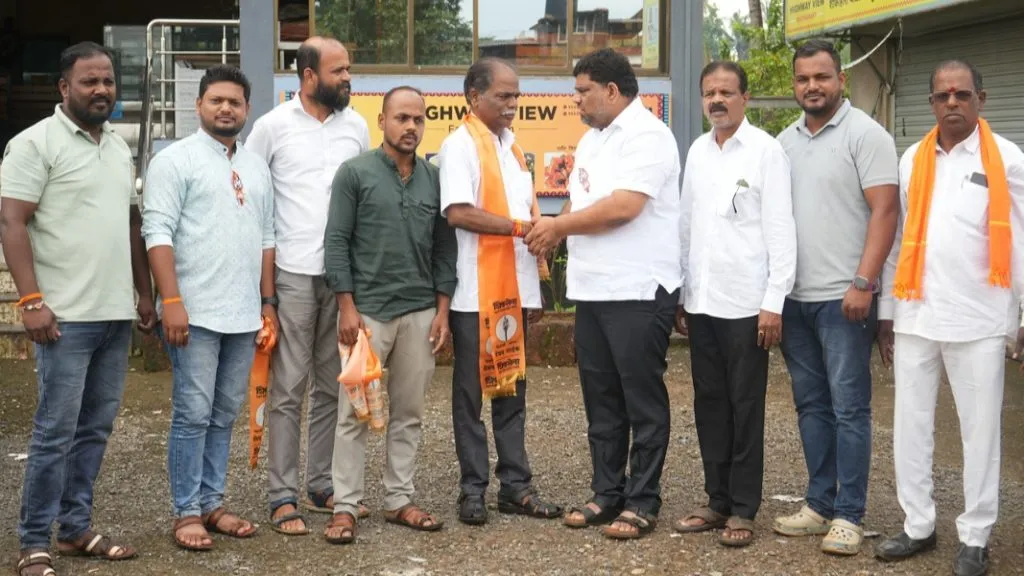 जांभवडेच्या चिंतामणी मडव व गजानन जांभवडेकर यांनी हाती घेतली मशाल