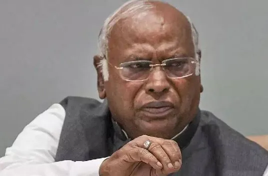 केआयएडीबीची 5 एकर जमीन परत करण्याचा निर्णय Decision to return 5 acres of KIADB land