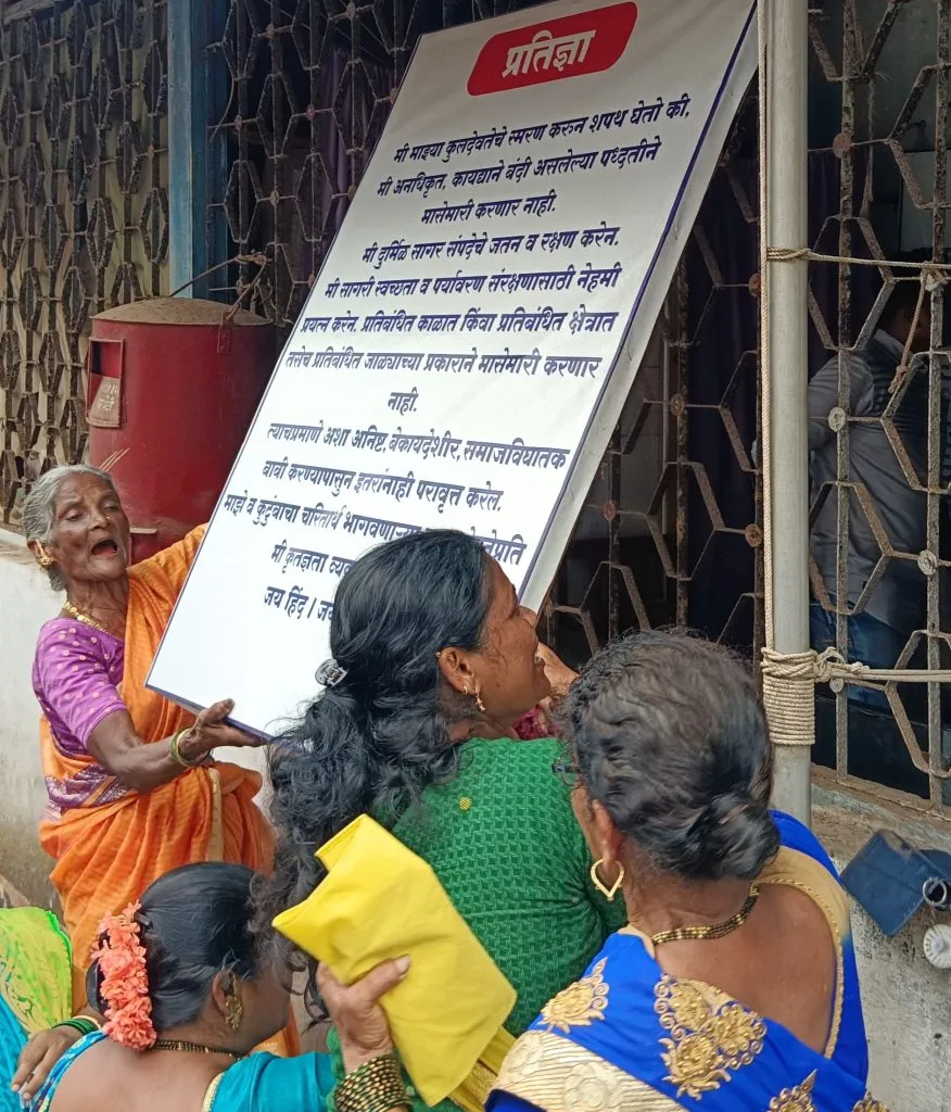 अधिकाऱ्यांनी ठरवलं तर, एकही अवैध नौका समुद्रात जाणार नाही If the authorities decide, not a single illegal boat will enter the sea