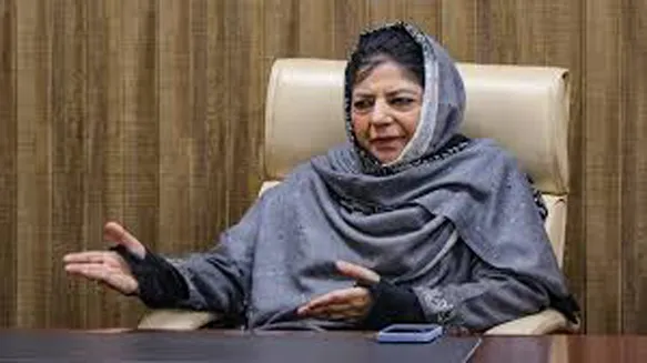 परप्रांतीयांवर काश्मीर खोरे सोडण्यासाठी दबाव Pressure on migrants to leave Kashmir valley