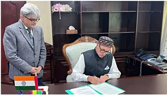 जम्मू-काश्मीर राज्यासंबंधी प्रस्तावाला मंत्रिमंडळाची मंजुरी Cabinet approves proposal regarding Jammu and Kashmir state