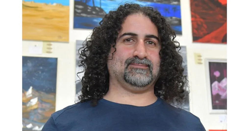 लादेनच्या पुत्राची फ्रान्समधून हकालपट्टी Expulsion of bin Laden's son from France