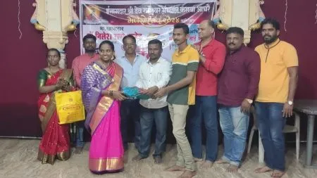 ”खेळ पैठणीचा ” स्पर्धेत सरीता पुजारे ठरल्या पैठणीच्या मानकरी