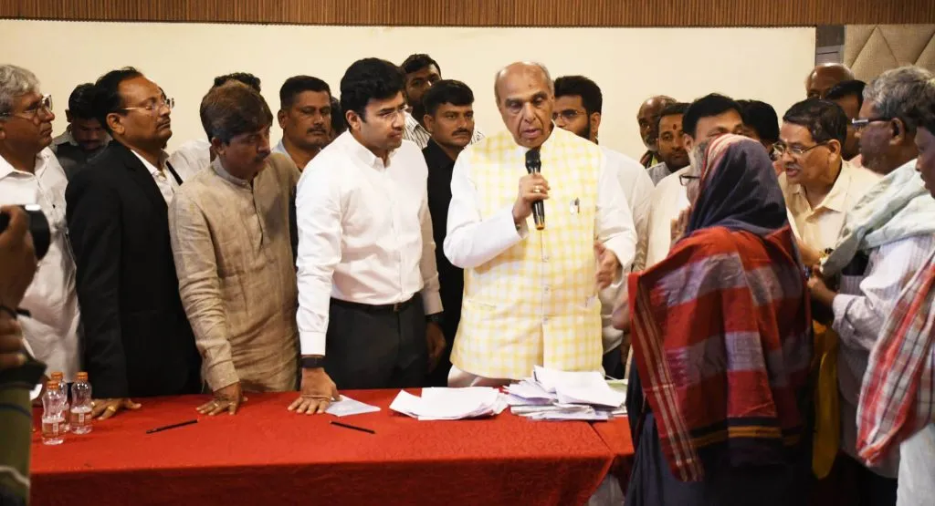 वक्फचा हस्तक्षेप अतिगंभीर समस्या Waqf interference is a very serious problem