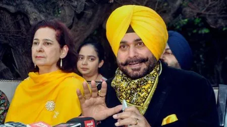 850 crore notice to Navjot Singh Sidhu's wife