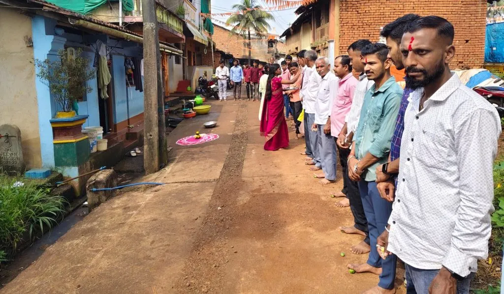तालुक्यात मंगलमय दिवाळी सणाला उत्साहात प्रारंभ The auspicious Diwali festival begins with enthusiasm in the taluk