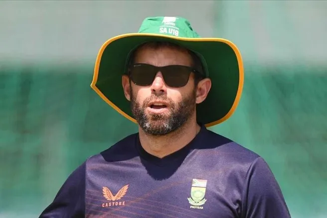निल मॅकेंझी लंकेचे सल्लागार प्रशिक्षक Neil McKenzie Consultant Coach of Lanka