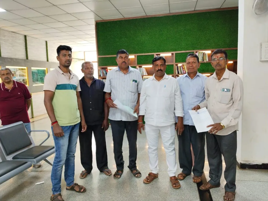 लेंडी-बळ्ळारी नाल्यांची स्वच्छता करा Clean the Lendi-Ballari drains