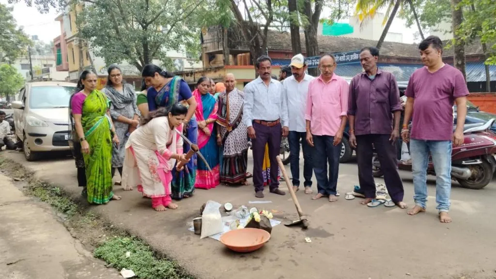 After twelve years Mahadwar Road Sewer work speed up