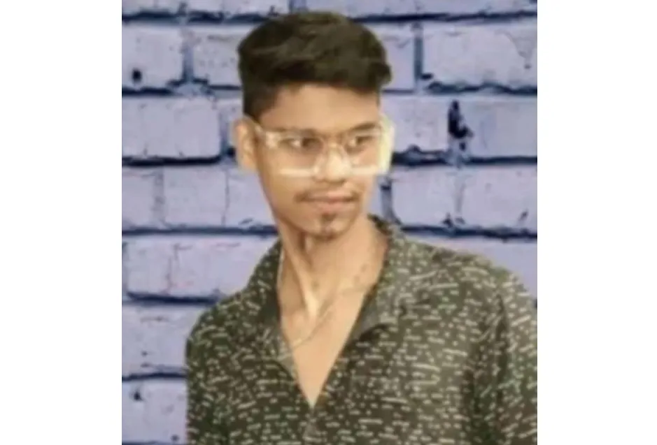 Topinkatti youth dies on the spot in tractor-two-wheeler accident