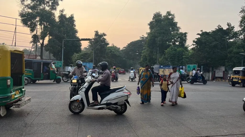 Traffic signal on Yande Khut remains closed