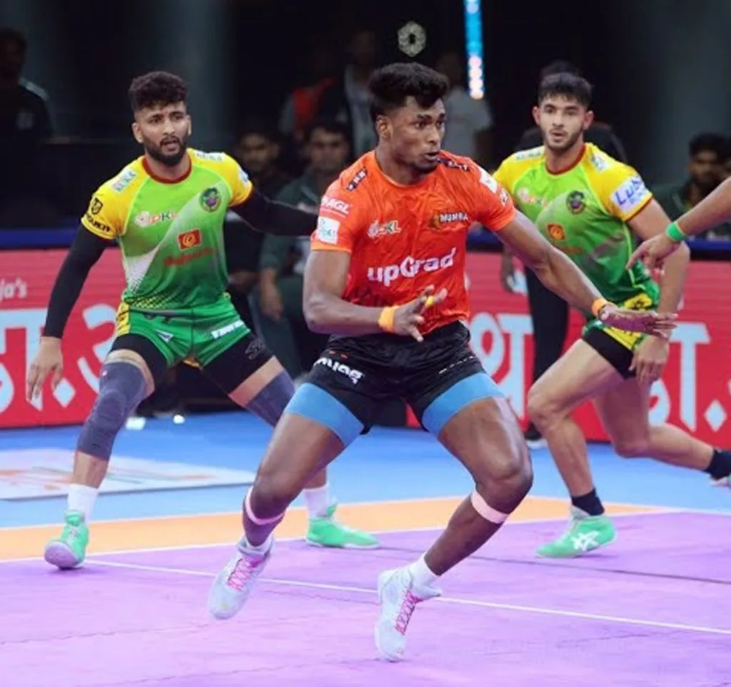 यू मुंबाच्या विजयात अजितची चमक Ajith shines in U Mumba's win