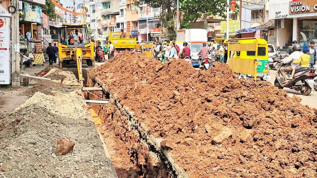 24 hours water supply to roads