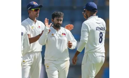 शम्स मुलानीच्या 6 विकेट्स, ओडिशाला दिला फॉलोऑन Shams Mulani's 6 wickets, Odisha follow on