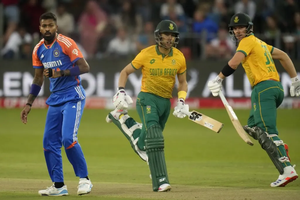 द आफ्रिकेचा भारतावर 3 गड्यांनी विजय Africa beat India by 3 wickets
