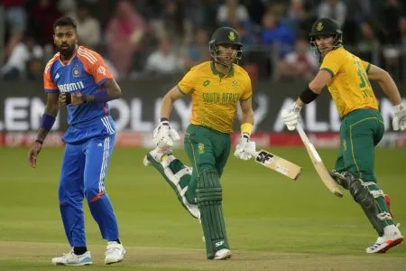 द आफ्रिकेचा भारतावर 3 गड्यांनी विजय Africa beat India by 3 wickets