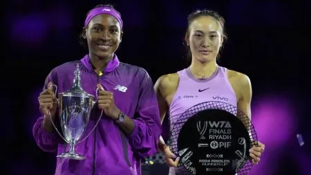 अमेरिकेची कोको गॉफ अजिंक्य America's Coco Gough is invincible