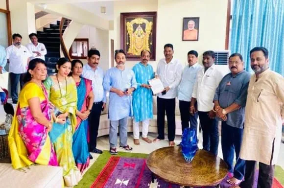 शिंदे शिवसेना जिल्हा संघटक पदी महेश कांदळगावकर यांची निवड