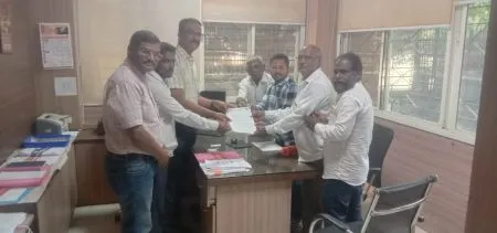 कळंबा तलाव दूषित करणाऱ्यांवर कारवाई करा Take strict action against those polluting Kalamba Lake