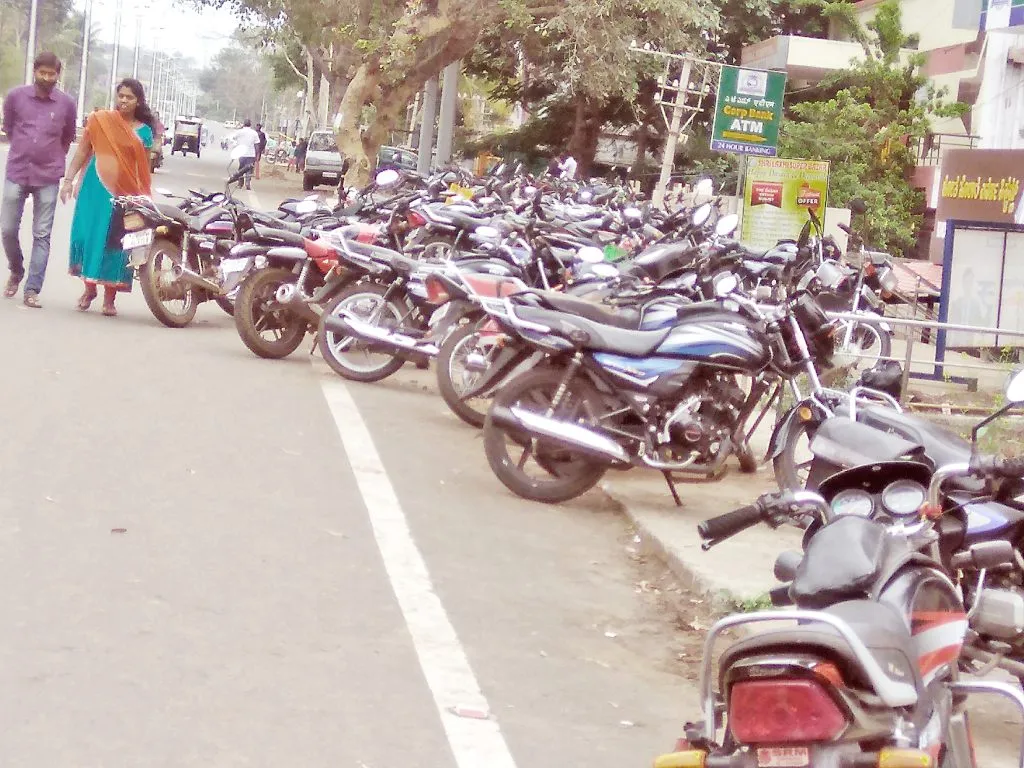 Implementation of new no parking zones on city roads