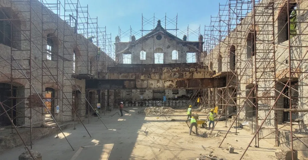केशवराव भोसले नाट्यगृहाच्या कामाला गती Keshavrao Bhosale Theatre work accelerates