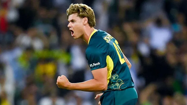 Australia beat Pakistan by 13 runs