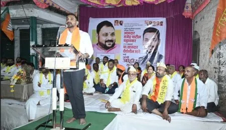 आ. यड्रावकर जात-पात बाजूला ठेवून प्रत्येकाच्या सेवेसाठी उभे A. Yadravkar stands for the service of everyone, leaving aside caste and creed.