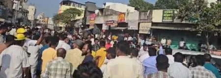 Shiv Sena Thackeray faction and Shiv Sena Shinde faction have a dispute.