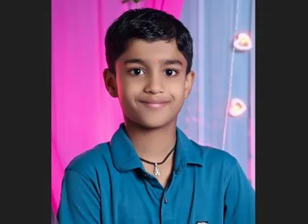 शाळेचे गेट अंगावर पडून विद्यार्थ्यांचा दुदैर्वी मृत्यू Student dies after school gate falls on him