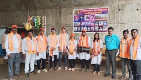 Kiran Samanta's campaign through street plays