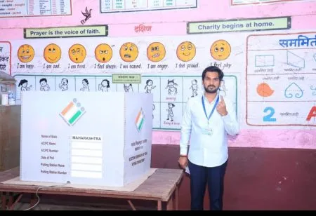 MLA Rituraj Patil exercised his right to vote