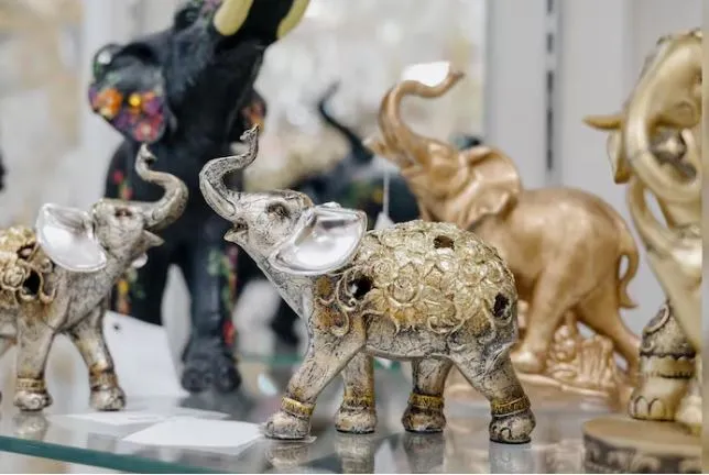 अमेरिकेकडून 1,400 पुरातन मूर्ती परत 1,400 ancient idols returned from America