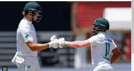 द. आफ्रिकेचा संघ मोठ्या विजयाच्या मार्गावर South Africa team on the way to a big win