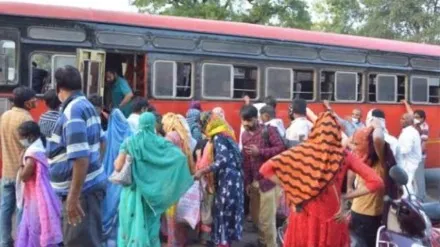 रेल्वे, एसटी स्थानक हाऊसफुल्ल Railway, ST stations housefull