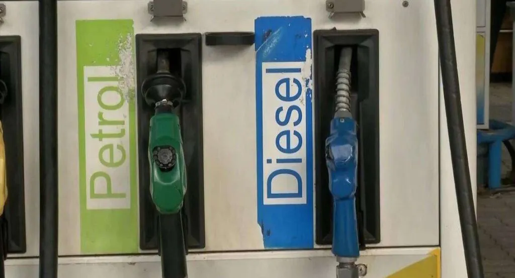 डिझेल निर्यातीत 58 टक्के वाढ, पेट्रोल विक्री वाढली 58 percent increase in diesel exports, petrol sales increased