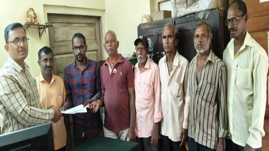 ओटवणे भानसे टेंब येथील कृषी पंपाना ओटवणे गावातून वीज द्यावी