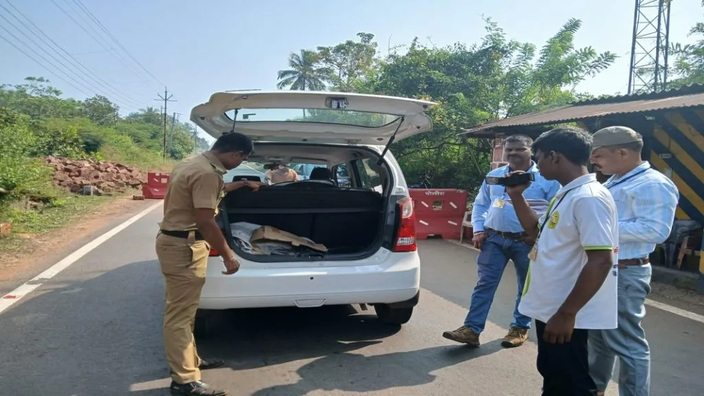 निवडणूकीच्या पार्श्वभूमीवर पोलीसांकडून वाहनांची कसून चौकशी सुरु