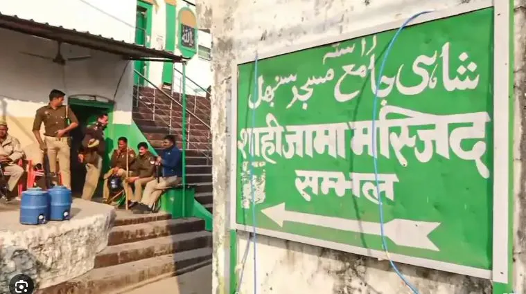 संभलमध्ये बाहेरच्यांच्या प्रवेशाला बंदी